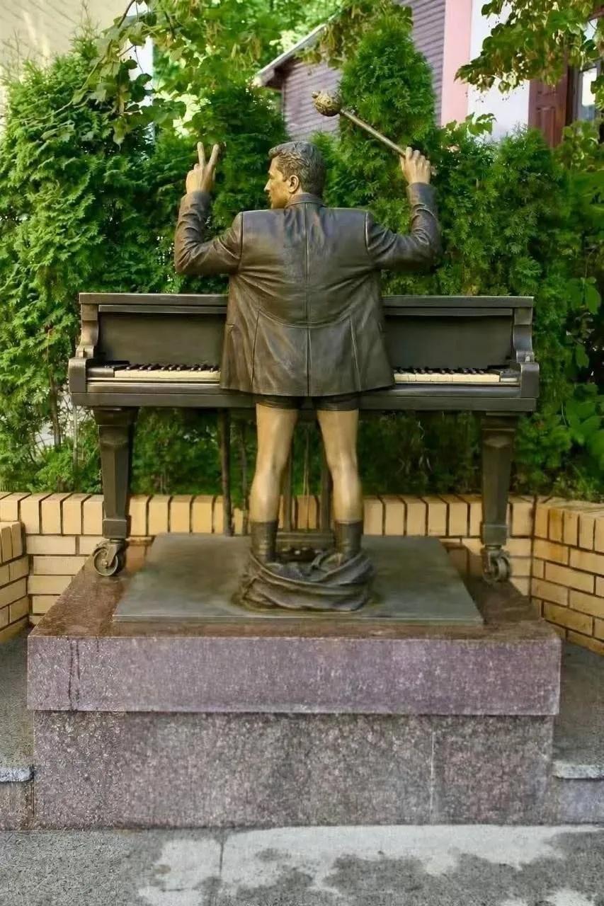 https://s10.iimage.su/s/09/giHArzOx3eTM3hMdRfD9zsbDcJ9eztI2X7JiS9JXH.jpg
