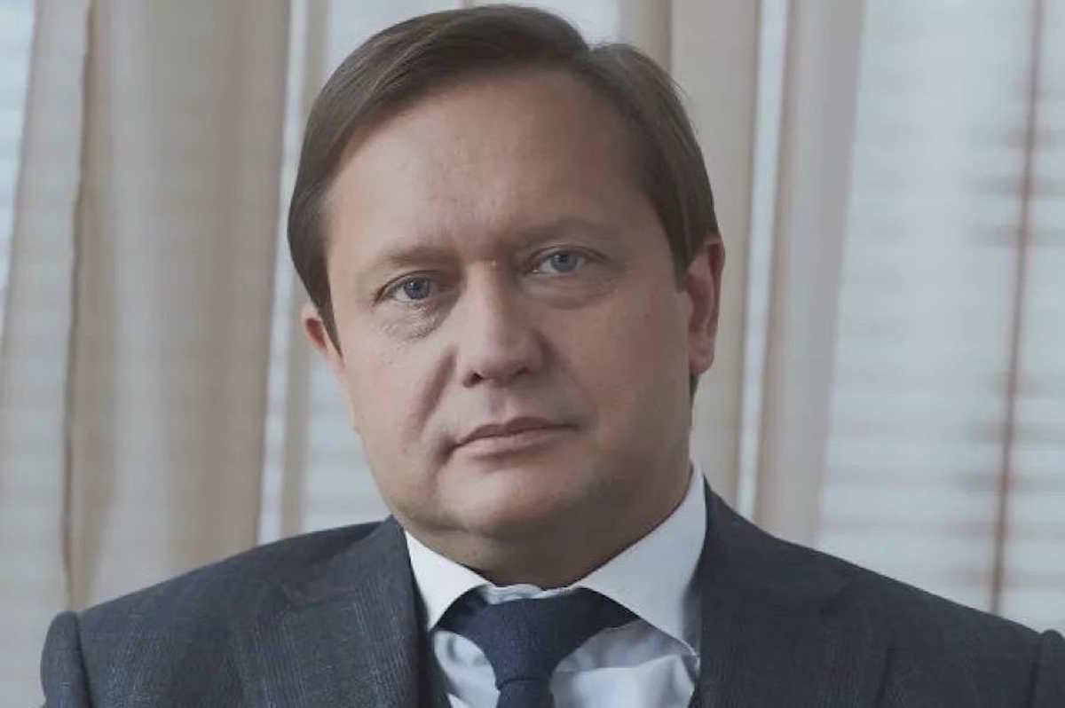 Олег Белай